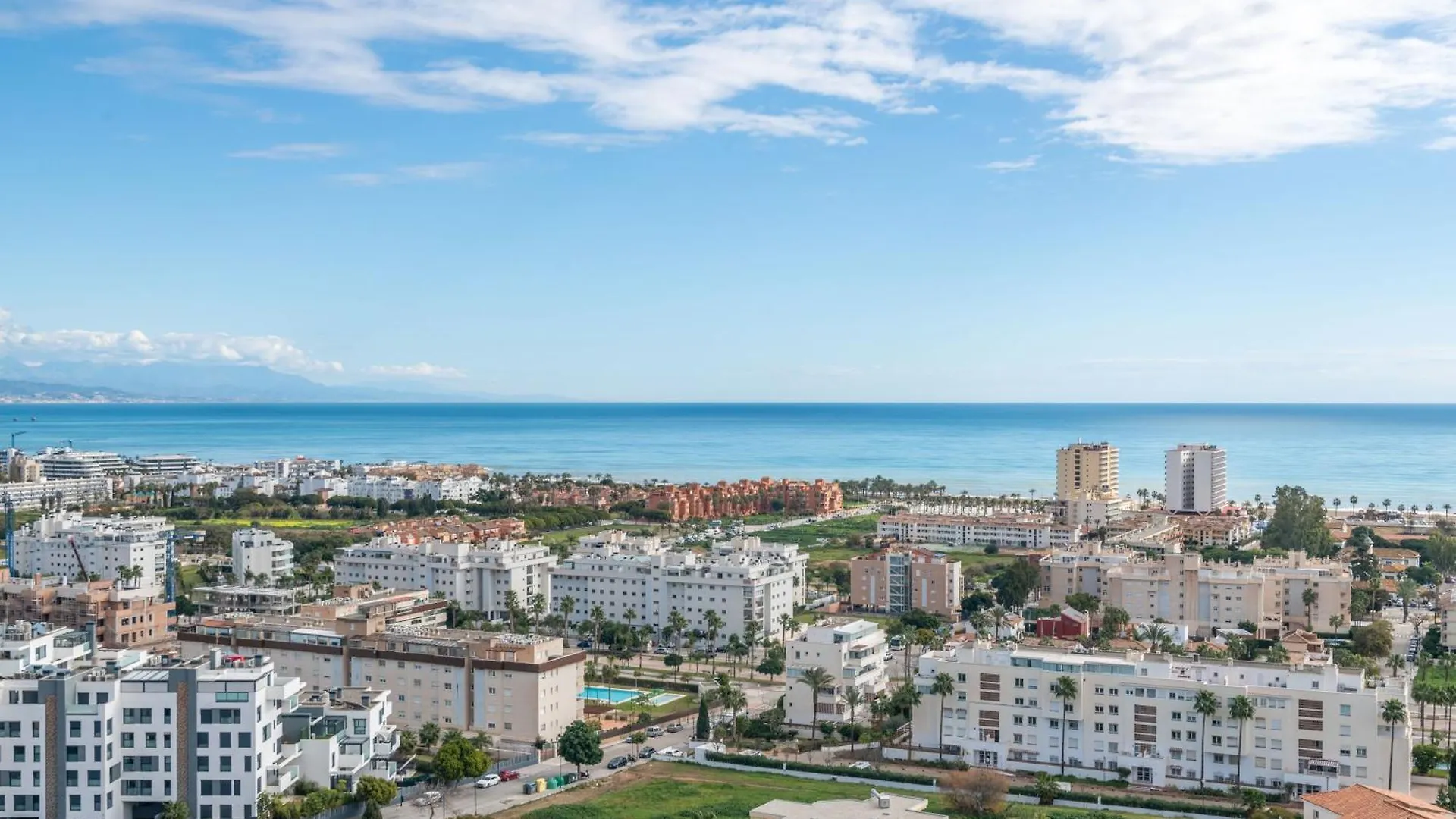 Fantastico Estudio Con Vistas Panoramicas Al Mar Torremolinos