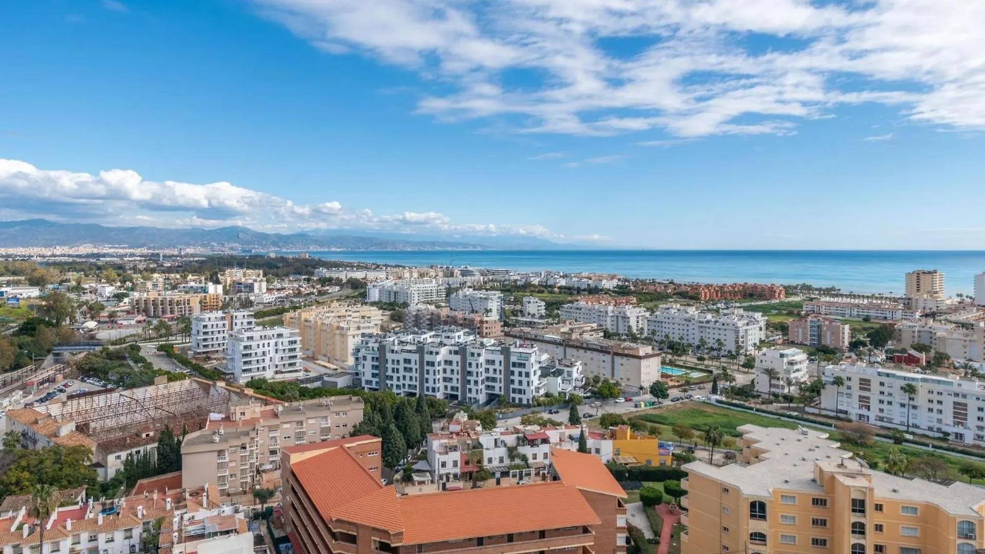 Fantastico Estudio Con Vistas Panoramicas Al Mar Torremolinos 0*,