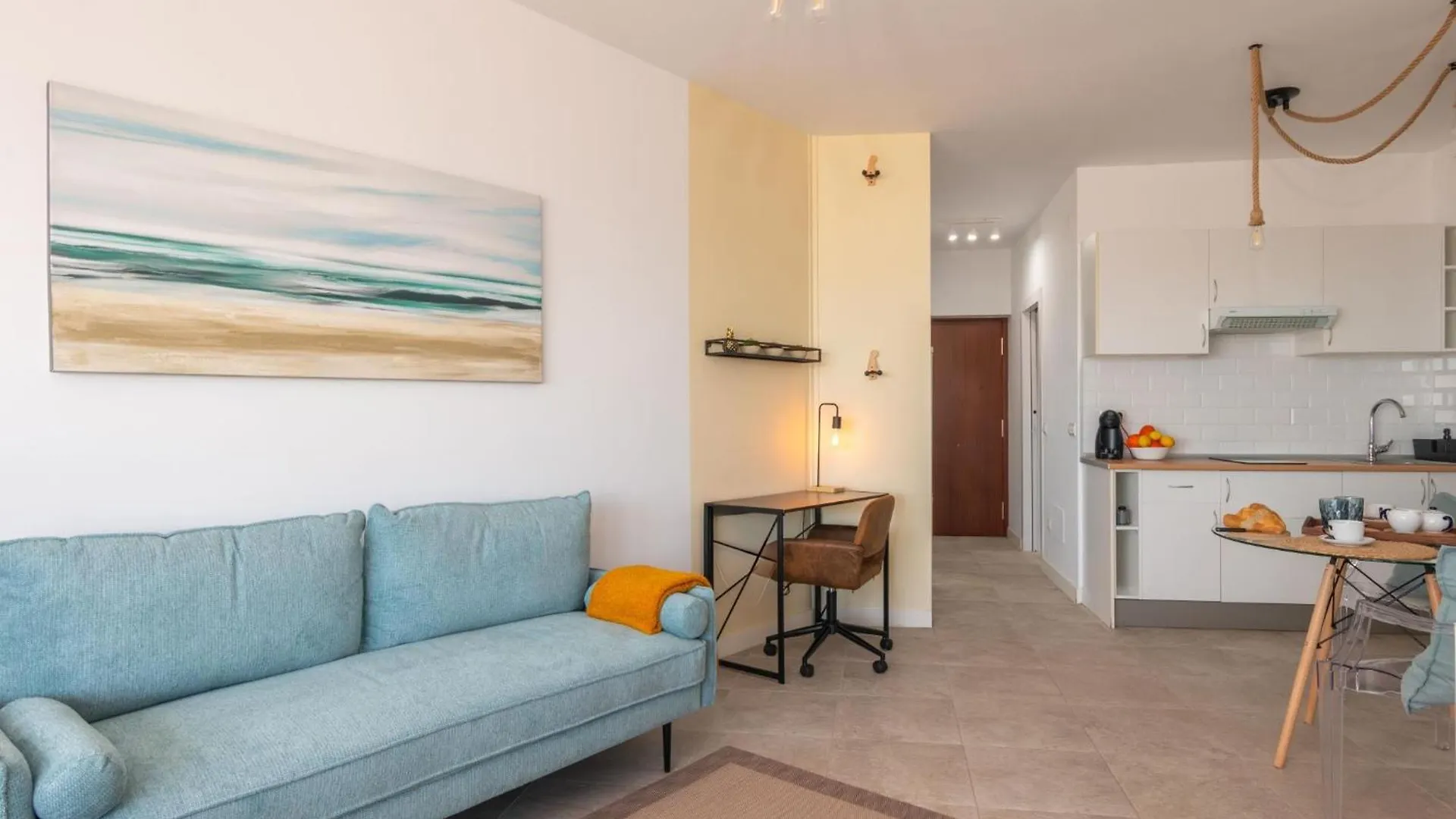 Fantastico Estudio Con Vistas Panoramicas Al Mar Torremolinos